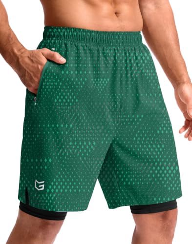 Men's 9" gym shorts with liner, green geometry