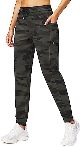 Women's tapered joggers, zip pockets, green camo